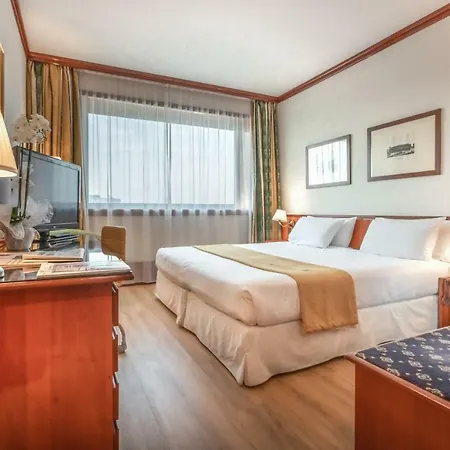 Hotel Catullo San Martino Buon Albergo Buitenkant foto